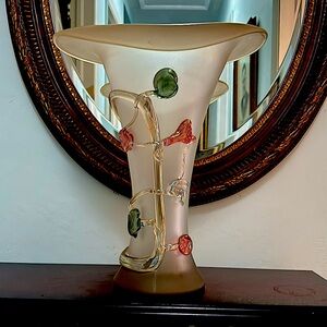 Vase what looks blown glass